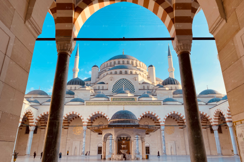 Стамбул і замки Румунії